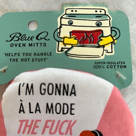 Blue Q Oven Mitt Cook Bake A La Mode Quirky Retro - Picture 5 of 8